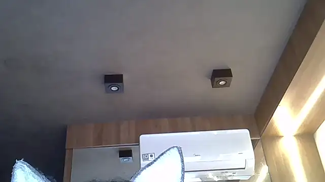 Skinny-Kitten online show from 28, 10, 2025