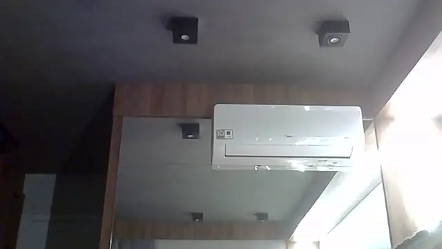 Skinny-Kitten online show from 18, 1, 2026