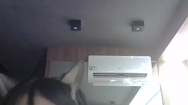 Skinny-Kitten online show from 3, 2, 2026