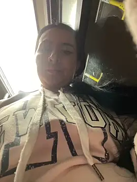 Snapshot of Abril_Luv chatting on 21, 2, 2025 Abril Luv online show from 21, 2, 2025