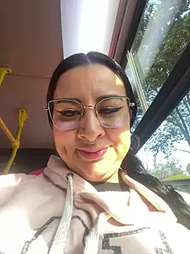 Snapshot of Abril_Luv chatting on 3, 3, 2025 Abril Luv online show from 3, 3, 2025