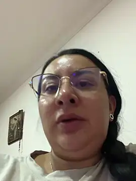 Snapshot of Abril_Luv chatting on 7, 3, 2025 Abril Luv online show from 7, 3, 2025