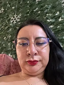 Snapshot of Abril_Luv chatting on 11, 3, 2025 Abril Luv online show from 11, 3, 2025