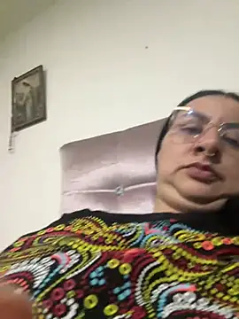 Abril Luv online show from 30, 3, 2026