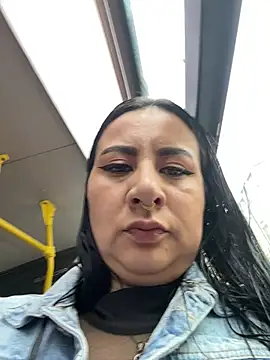 Snapshot of Abril_Luv chatting on 17, 4, 2026 Abril Luv online show from 17, 4, 2026