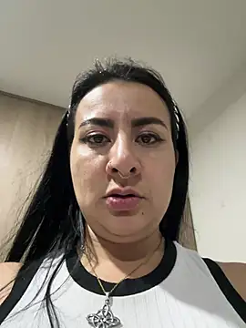 Snapshot of Abril_Luv chatting on 23, 4, 2026 Abril Luv online show from 23, 4, 2026
