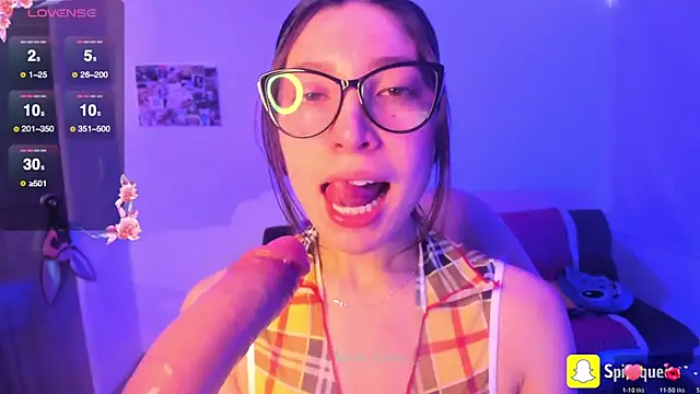 Snapshot of Spit_queen chatting on 29, 4, 2026 Spit queen online show from 29, 4, 2026