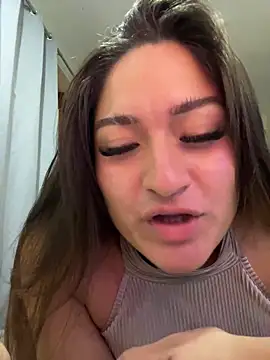 Snapshot of LuceroRm chatting on 24, 3, 2026 LuceroRm online show from 24, 3, 2026