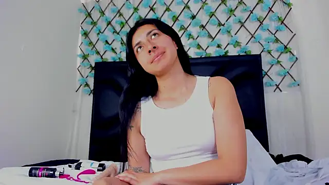 EmmaWilliamss online show from 12, 5, 2026