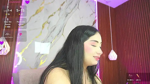 haylie  online show from 31, 12, 2024