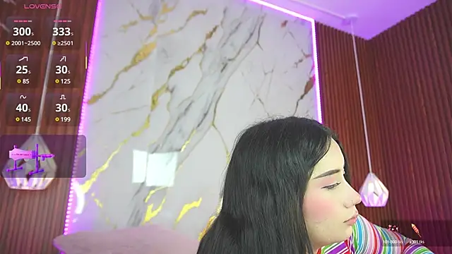 haylie  online show from 28, 2, 2025