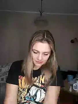 Snapshot of KrissSexi chatting on 6, 2, 2025 KrissSexi online show from 6, 2, 2025