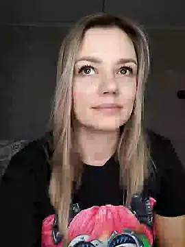 Snapshot of KrissSexi chatting on 11, 2, 2025 KrissSexi online show from 11, 2, 2025