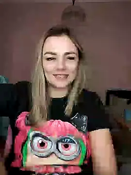 Snapshot of KrissSexi chatting on 12, 2, 2025 KrissSexi online show from 12, 2, 2025