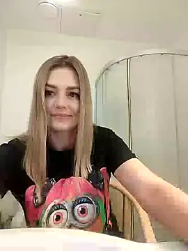 Snapshot of KrissSexi chatting on 13, 2, 2025 KrissSexi online show from 13, 2, 2025