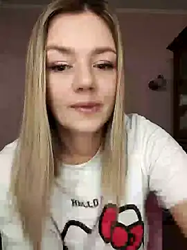 Snapshot of KrissSexi chatting on 28, 2, 2025 KrissSexi online show from 28, 2, 2025