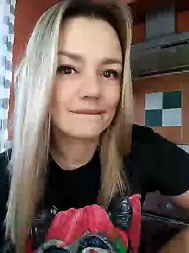 Snapshot of KrissSexi chatting on 1, 3, 2025 KrissSexi online show from 1, 3, 2025