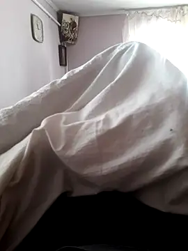 Snapshot of mihaixxx1 chatting on 1, 2, 2026 mihaixxx1 online show from 1, 2, 2026