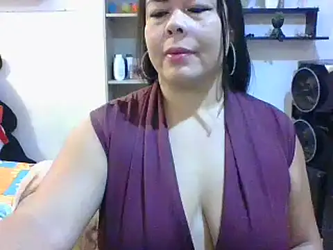 Snapshot of ChiaraFioree chatting on 17, 1, 2025 ChiaraFioree online show from 17, 1, 2025