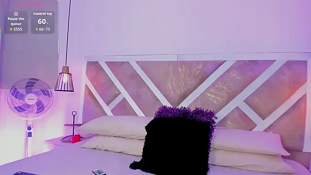 ZiaCalifa online show from 7, 4, 2026