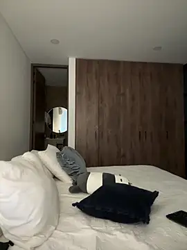 Mariecurl online show from 6, 2, 2025