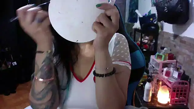 AngelaQueen  online show from 14, 4, 2026