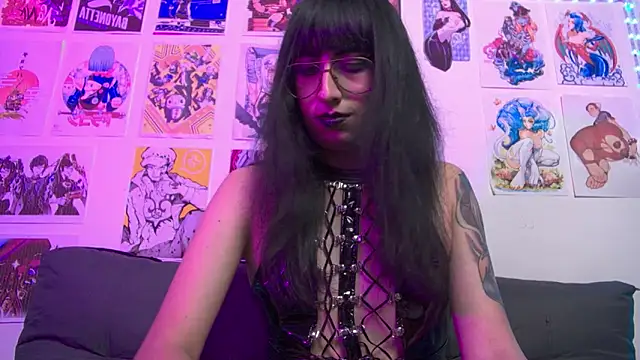 snowblack  online show from 9, 1, 2025