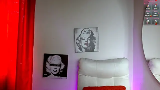 Snapshot of MiaD_amour chatting on 3, 10, 2025 MiaD amour online show from 3, 10, 2025
