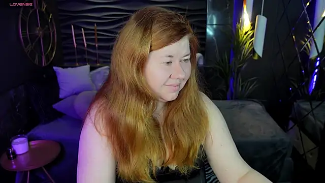 Snapshot of Mrs_Emilia chatting on 7, 12, 2024 Mrs Emilia online show from 7, 12, 2024