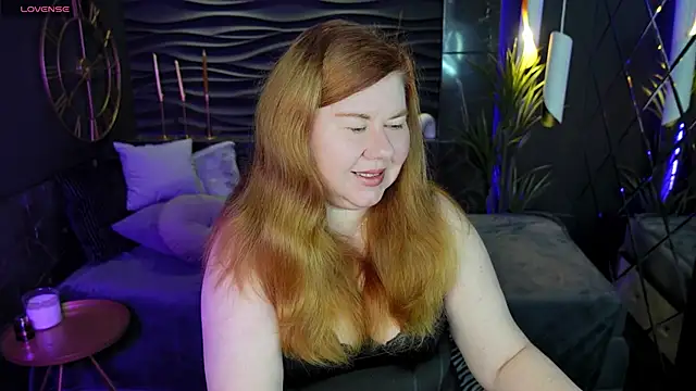 Snapshot of Mrs_Emilia chatting on 8, 12, 2024 Mrs Emilia online show from 8, 12, 2024