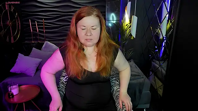 Snapshot of Mrs_Emilia chatting on 8, 12, 2024 Mrs Emilia online show from 8, 12, 2024