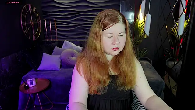 Snapshot of Mrs_Emilia chatting on 15, 12, 2024 Mrs Emilia online show from 15, 12, 2024