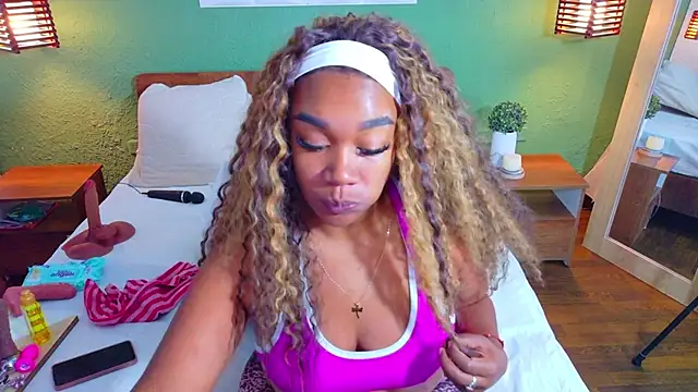 dannaahbrown online show from 4, 4, 2026