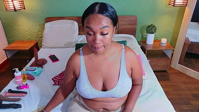 Snapshot of dannaahbrown chatting on 10, 7, 2026 dannaahbrown online show from 10, 7, 2026