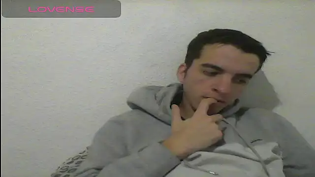 Snapshot of Tombgy07 chatting on 7, 1, 2025 Tombgy07 online show from 7, 1, 2025