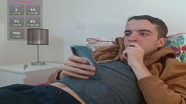 Snapshot of Tombgy07 chatting on 19, 11, 2025 Tombgy07 online show from 19, 11, 2025