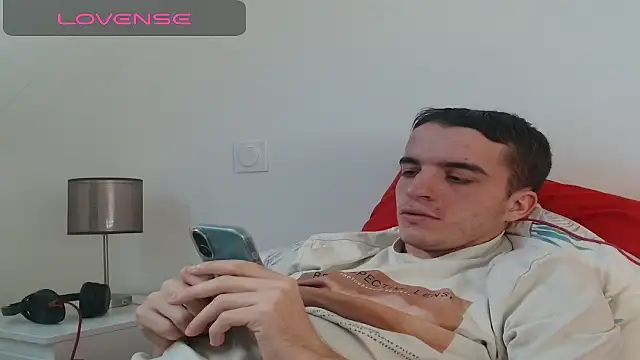 Snapshot of Tombgy07 chatting on 21, 11, 2025 Tombgy07 online show from 21, 11, 2025