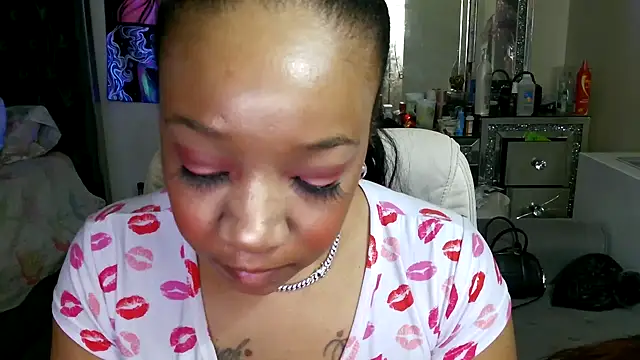 YasmineMinaj online show from 19, 2, 2025