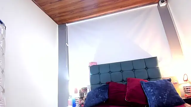 Snapshot of charlott_lens chatting on 28, 9, 2025 charlott lens online show from 28, 9, 2025