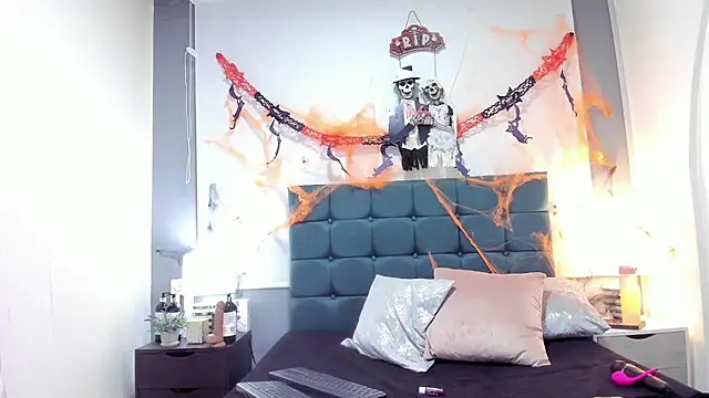 charlott lens online show from 30, 10, 2025