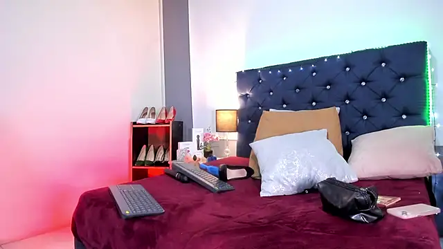 charlott lens online show from 17, 1, 2026