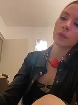 Snapshot of KittyKatyDream chatting on 21, 5, 2026 KittyKatyDream online show from 21, 5, 2026