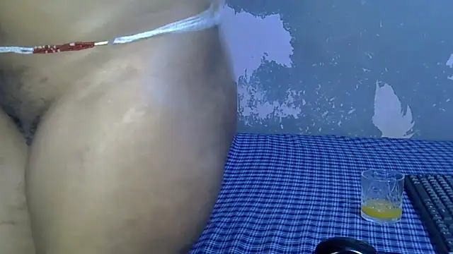 sweetchocolate9 online show from 13, 4, 2026