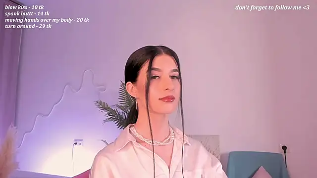 Snapshot of LauraCoy chatting on 7, 8, 2026 LauraCoy online show from 7, 8, 2026