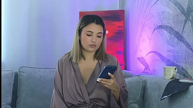 lily  foster online show from 26, 2, 2025