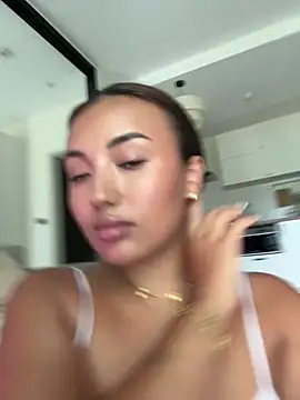 lily  foster online show from 16, 3, 2026