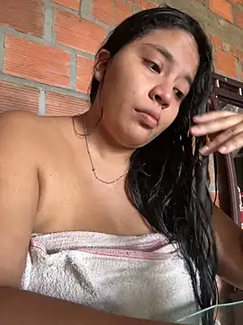 moncerrat luna online show from 29, 1, 2025