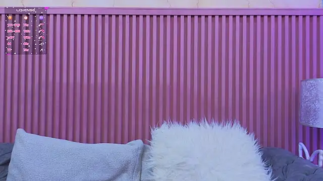 Emiily Scott1 online show from 7, 12, 2024