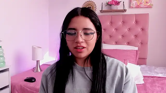 Snapshot of aliice_walker_ chatting on 7, 12, 2024 aliice walker online show from 7, 12, 2024