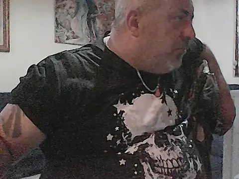 Snapshot of Paolino_8316 chatting on 6, 5, 2026 Paolino 8316 online show from 6, 5, 2026